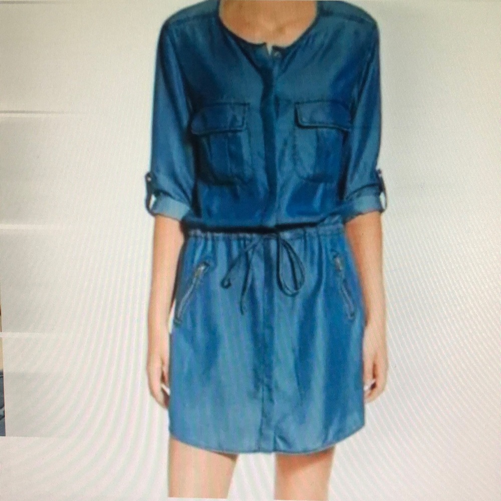 Kut From The Kloth Denim Blue Chambray Roll Tab sleeve Sz S